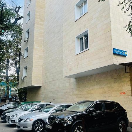 Уютная Квартира В Самом Сердце Алматы Алмати Екстер'єр фото